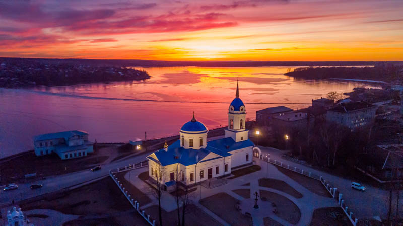 Зори плюс.jpg